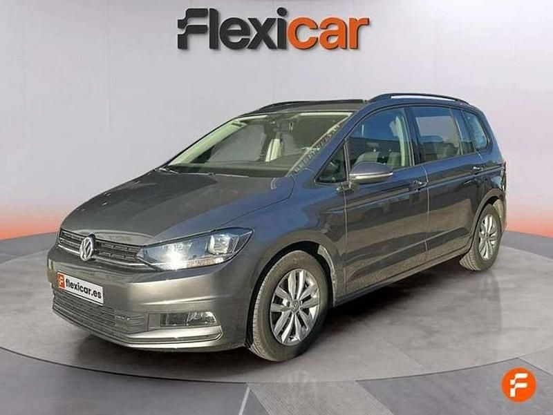 Usado VW Touran Edition 116 CV (85 kW) 2018 Gris Monovolumen