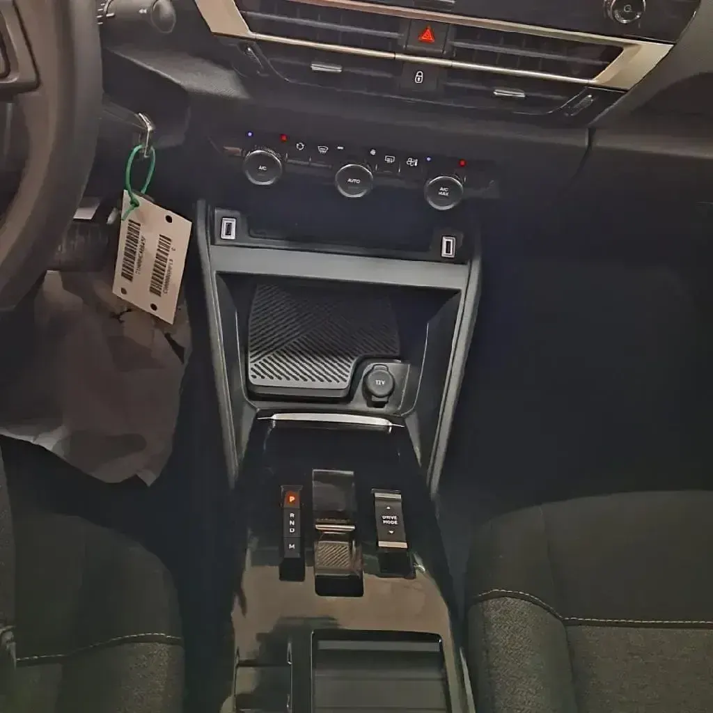 Usado Citroën C4 100 CV (73 kW) 2024 Blanco SUV