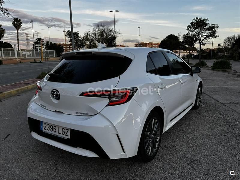 Usado Toyota Corolla 122 CV (89 kW) 2020 Blanco Berlina