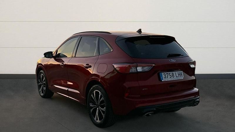 Usado Ford Kuga ST-Line X 190 HP (139 kW) 2020 Vermelho SUV