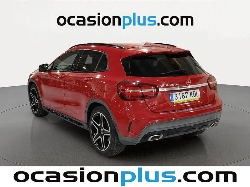 Usado Mercedes GLA200 Urban 136 CV (100 kW) 2017 Rojo SUV