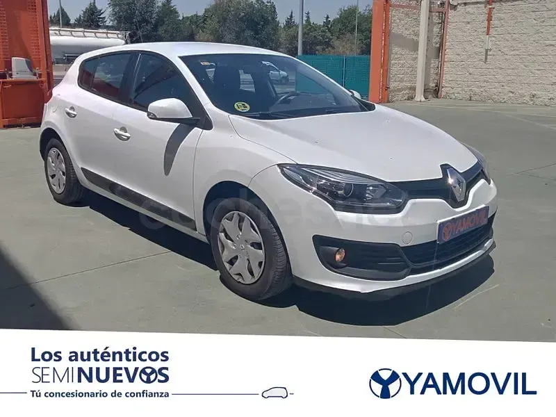 Usado Renault Mégane Life 95 CV (69 kW) 2014 Blanco Berlina