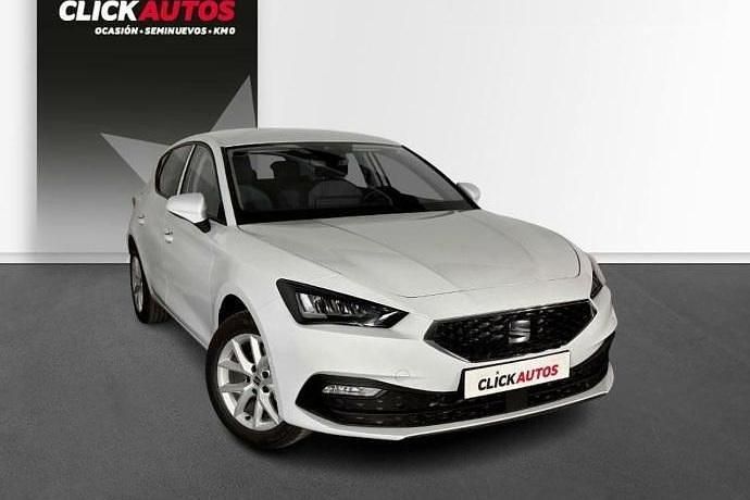 Usado Seat Leon Style 115 CV (84 kW) 2025 Blanco