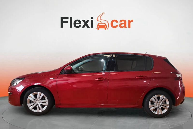 Usado Peugeot 308 Style 111 CV (81 kW) 2016 Rojo Berlina