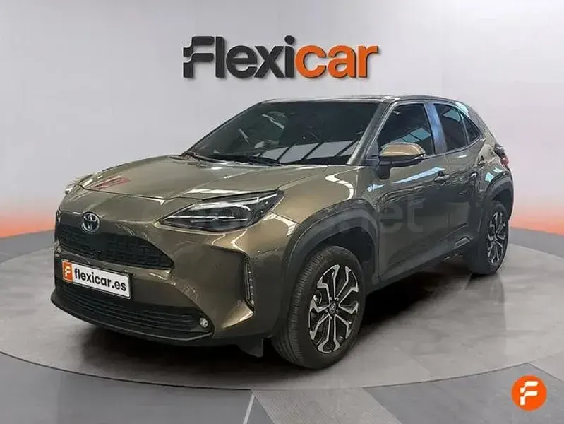 Usado Toyota Yaris Cross Active 116 CV (85 kW) 2023 Marrón SUV