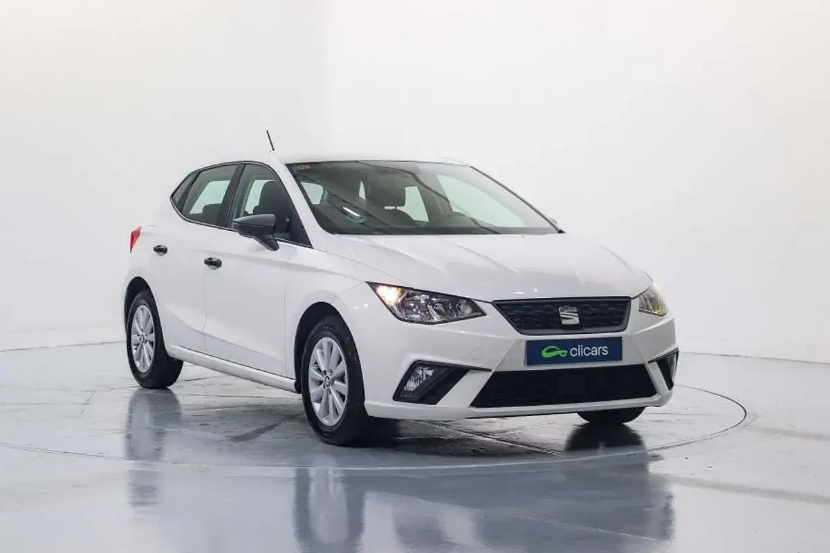 Usado Seat Ibiza CONNECT 80 CV (58 kW) 2019 Blanco Utilitario