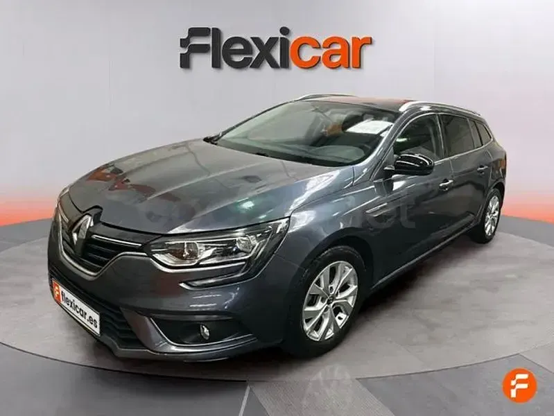 Usado Renault Mégane GrandTour Business 140 CV (102 kW) 2018 Gris / plata Familiar