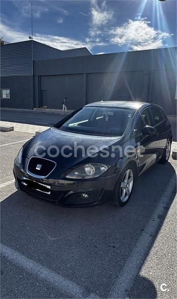 Negro Usado 2010 Seat Leon FR Berlina | 6300 € (Precio justo) - Imagen 1/4