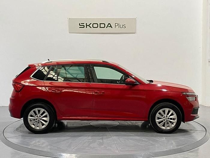 Usado Skoda Kamiq Ambition 95 CV (69 kW) 2022 Rojo SUV