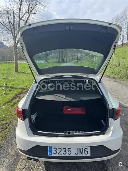 Usado Seat Leon ST FR 150 CV (110 kW) 2016 Blanco Familiar