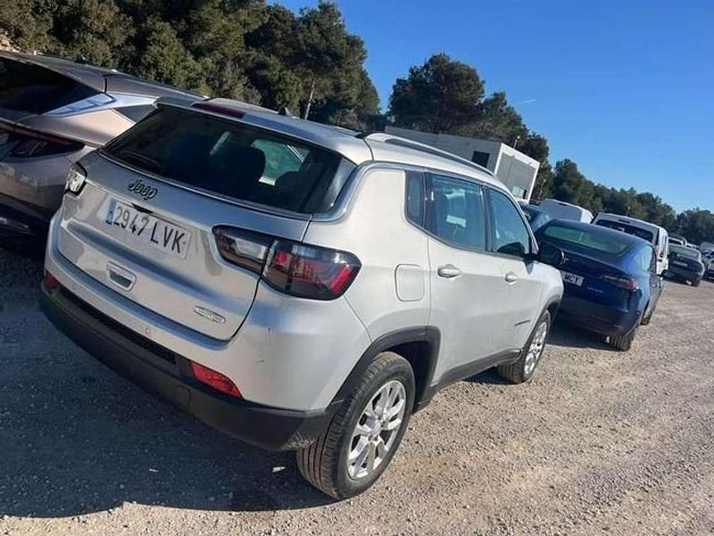 Usado Jeep Compass Longitude 131 CV (96 kW) 2021 Gris SUV
