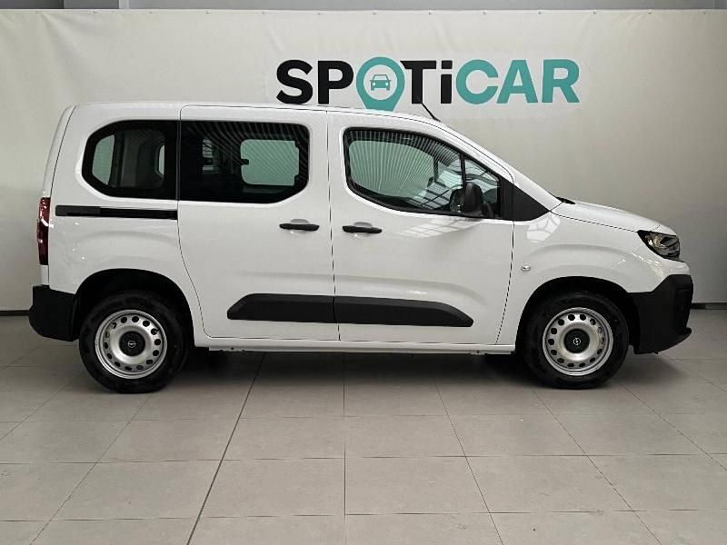 Usado Opel Combo Edition 100 CV (73 kW) 2024 Blanco Monovolumen