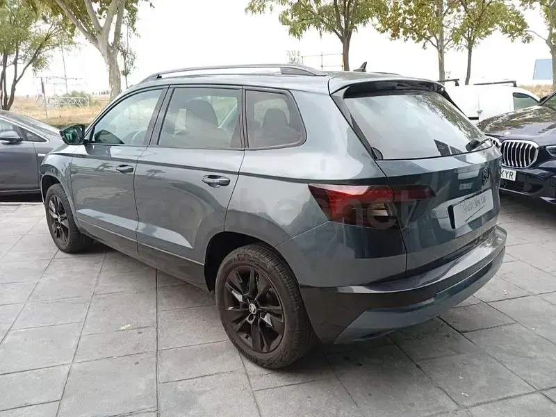 Usado Skoda Karoq Style 150 CV (110 kW) 2018 Gris / plata SUV