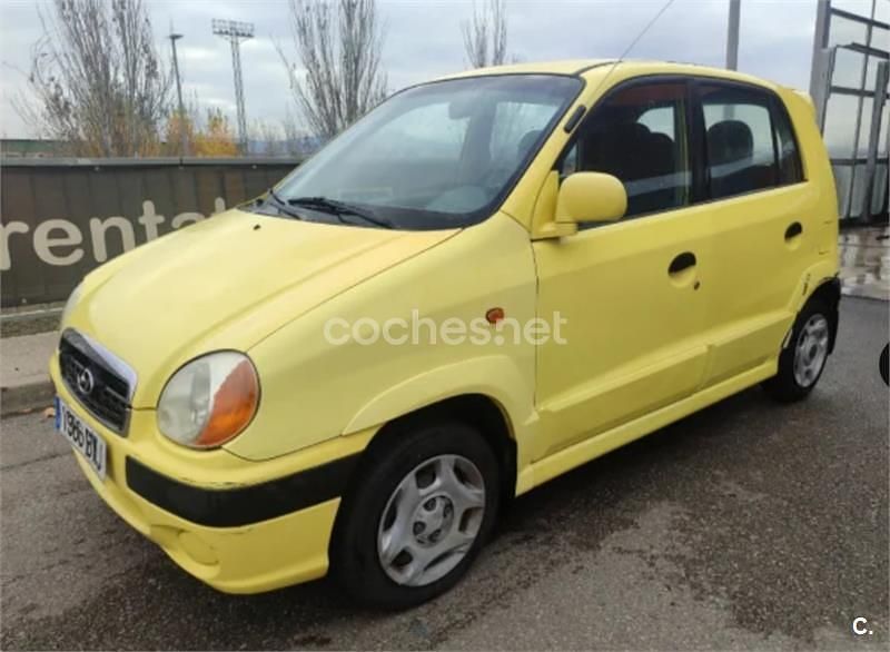 Usado Hyundai Atos GLS 55 CV (40 kW) 2002 Amarillo Utilitario
