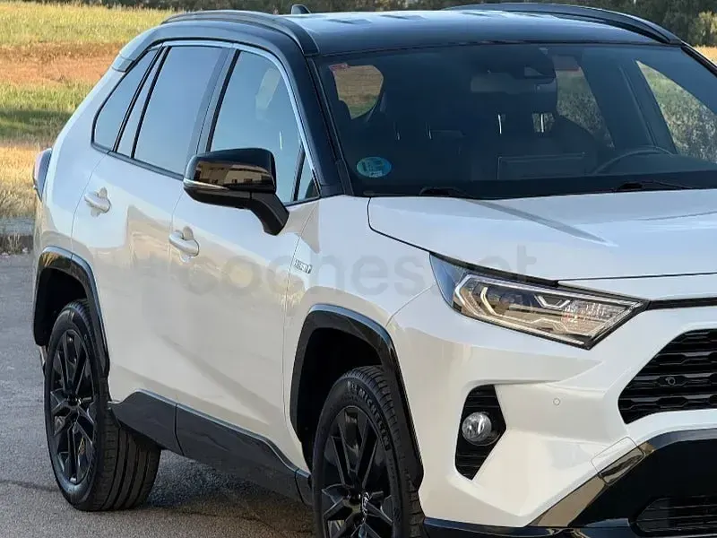 Usado Toyota RAV4 Hybrid Style 218 CV (160 kW) 2022 Blanco SUV