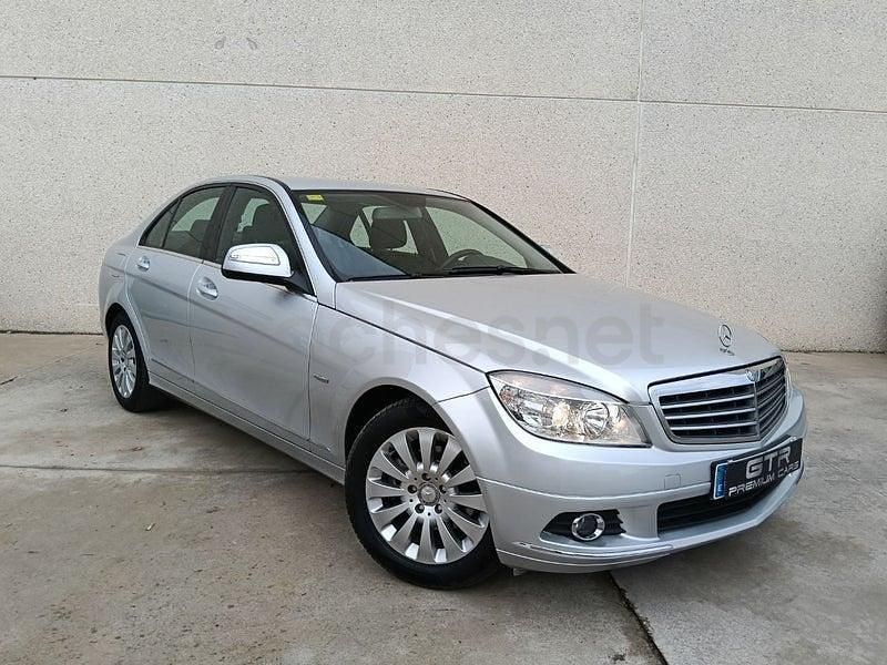 Usado Mercedes C180 Elegance 156 CV (114 kW) 2008 Gris / plata Berlina