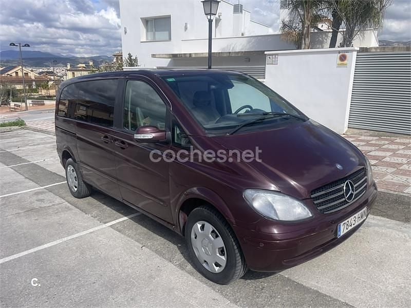 Usado Mercedes Viano 150 CV (110 kW) 2008 Granate Monovolumen