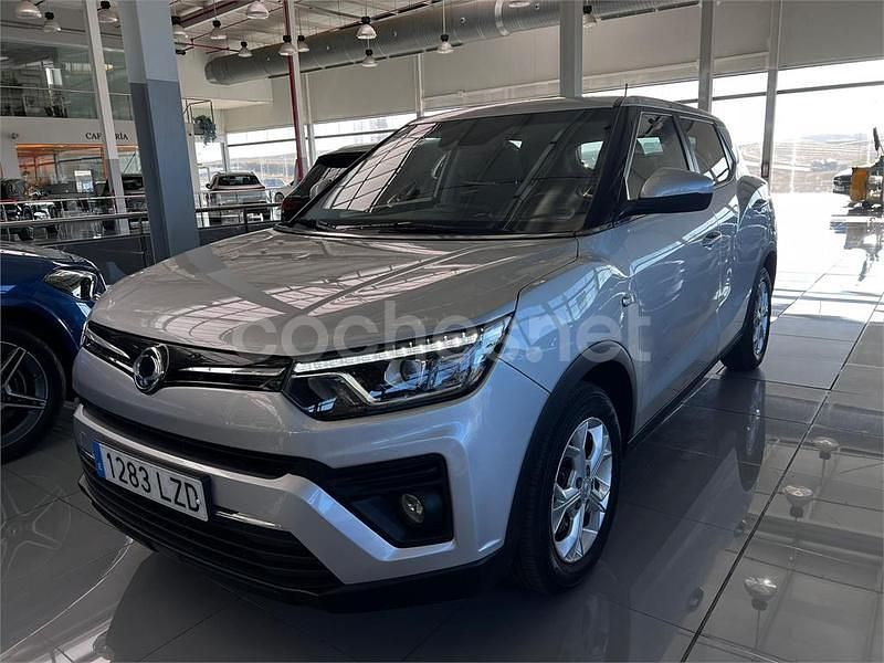 Gris / plata Usado 2022 Ssangyong (KGM) Tivoli SUV | 12.900 € (Precio justo) - Imagen 1/4