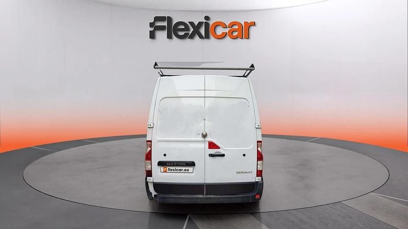 Usado Renault Master 136 CV (100 kW) 2021 Blanco Berlina