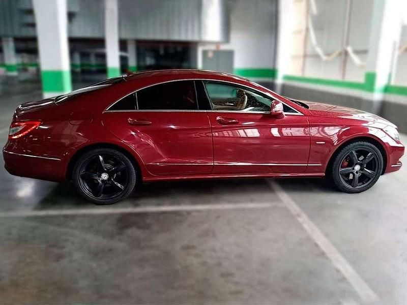 Käytetty Mercedes CLS250 204 HP (150 kW) 2012 Punainen Sedan