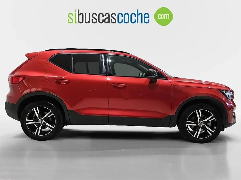 Usado Volvo XC40 Plus 163 CV (119 kW) 2025 Rojo SUV