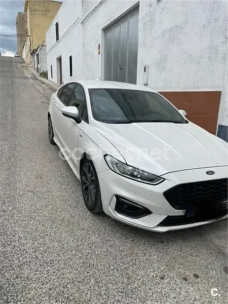 Usado Ford Mondeo ST-Line 190 CV (139 kW) 2021 Blanco Berlina