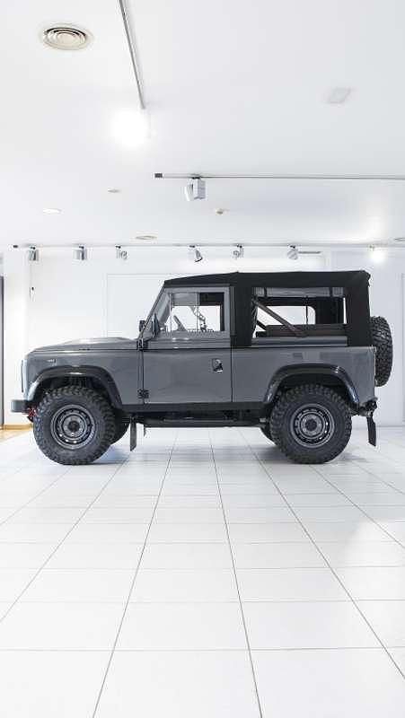 Usado Land Rover Defender 122 CV (89 kW) 2000 Gris Descapotable