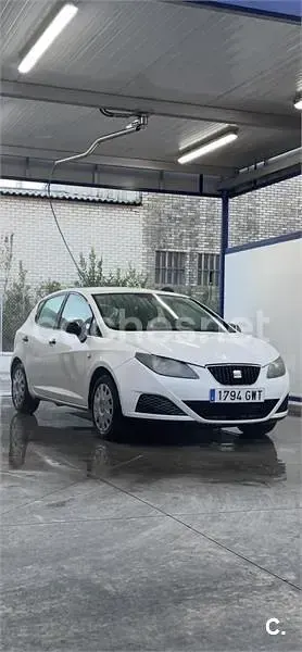 Usado Seat Ibiza 90 CV (66 kW) 2010 Blanco Berlina