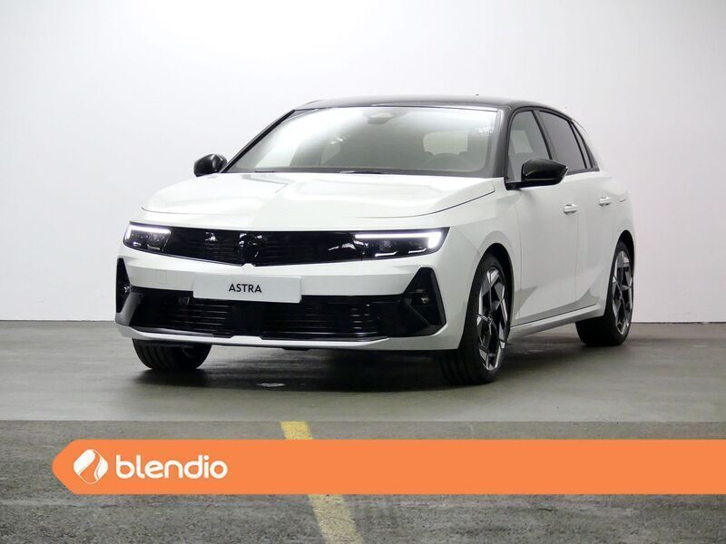 Blanco Usado 2023 Opel Astra GSe Utilitario | 37.800 € - Imagen 1/4