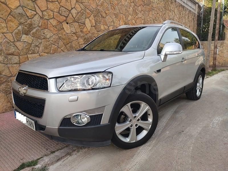 Usado Chevrolet Captiva LTZ 184 CV (135 kW) 2013 Gris / plata SUV