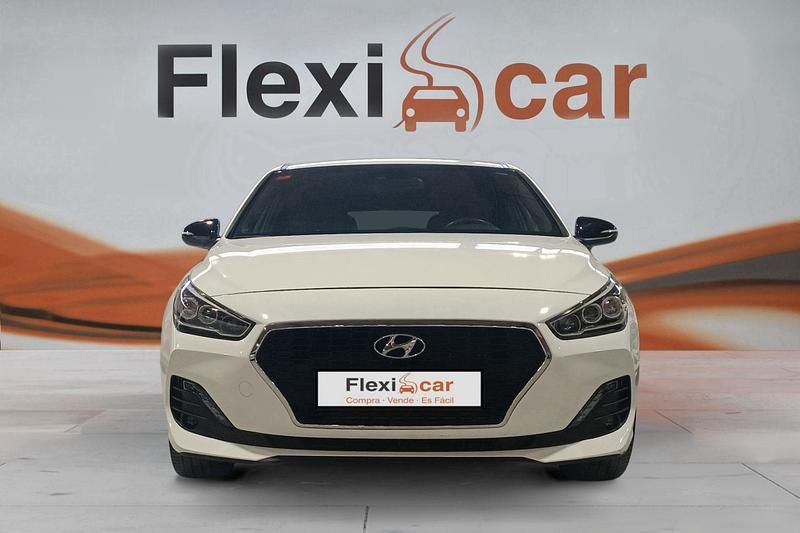 Usado Hyundai i30 GO! 140 CV (102 kW) 2018 Blanco Utilitario
