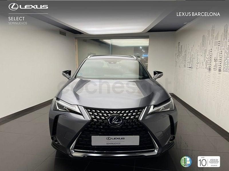Usado Lexus UX 184 CV (135 kW) 2021 Gris / plata SUV