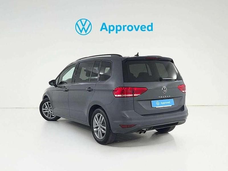 Usado VW Touran 150 CV (110 kW) 2025 Gris Monovolumen