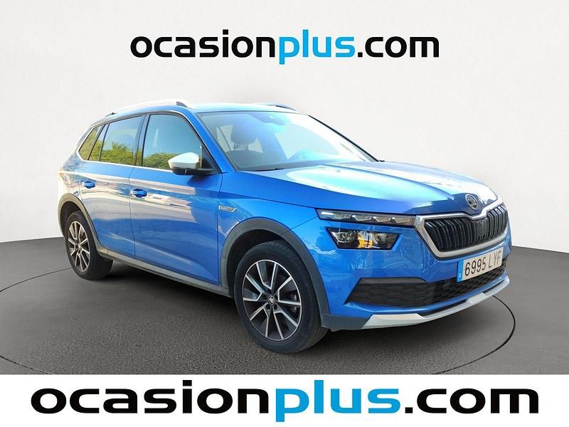 Usado Skoda Kamiq 110 CV (80 kW) 2022 Azul SUV