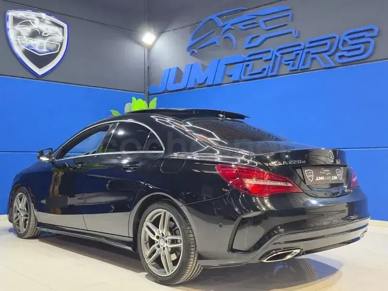 Usado Mercedes CLA220 170 CV (125 kW) 2018 Negro Berlina