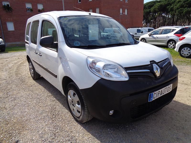Usado Renault Kangoo 75 CV (55 kW) 2019 Blanco Monovolumen