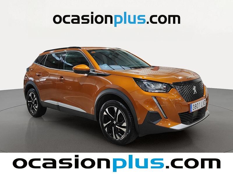 Usado Peugeot 2008 Allure 130 CV (95 kW) 2021 Naranja SUV