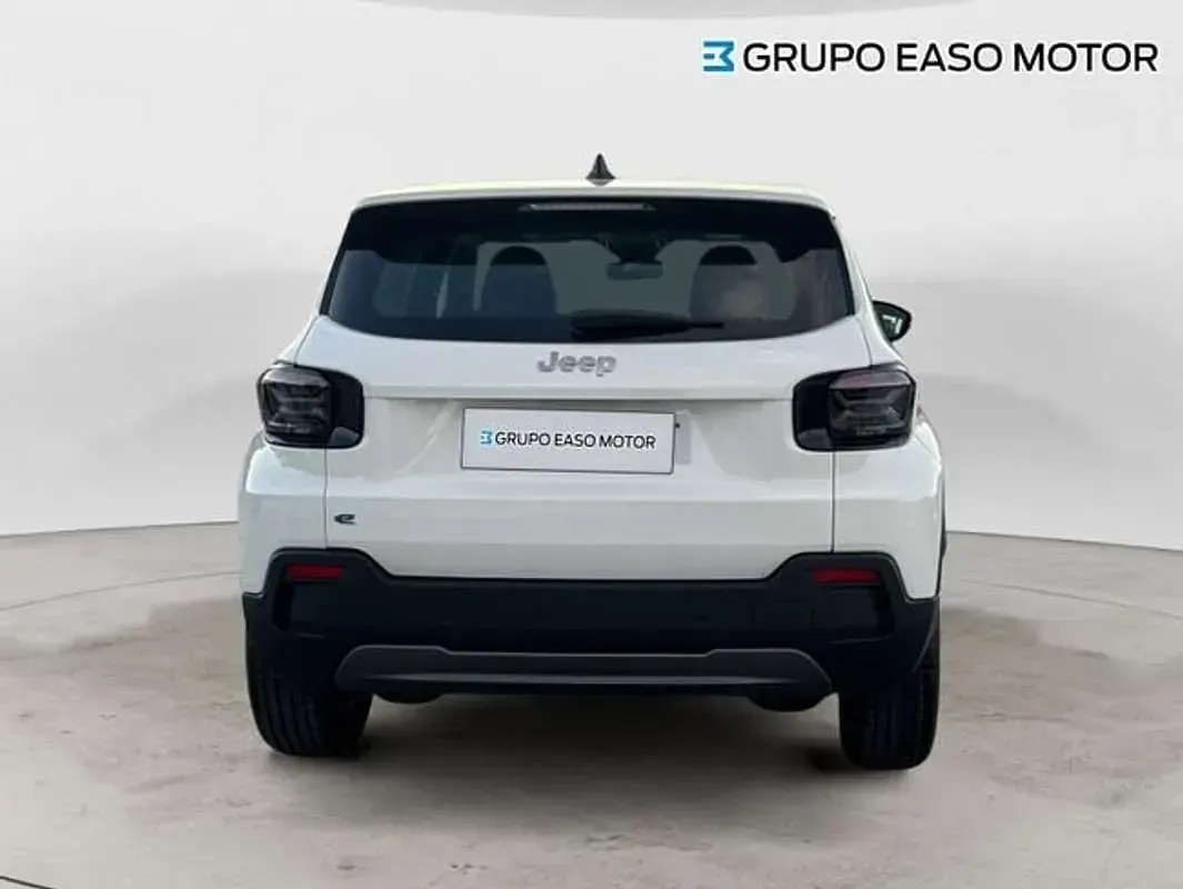 Usado Jeep Avenger EV Longitude 114 kW (156 CV) 2024 Blanco SUV