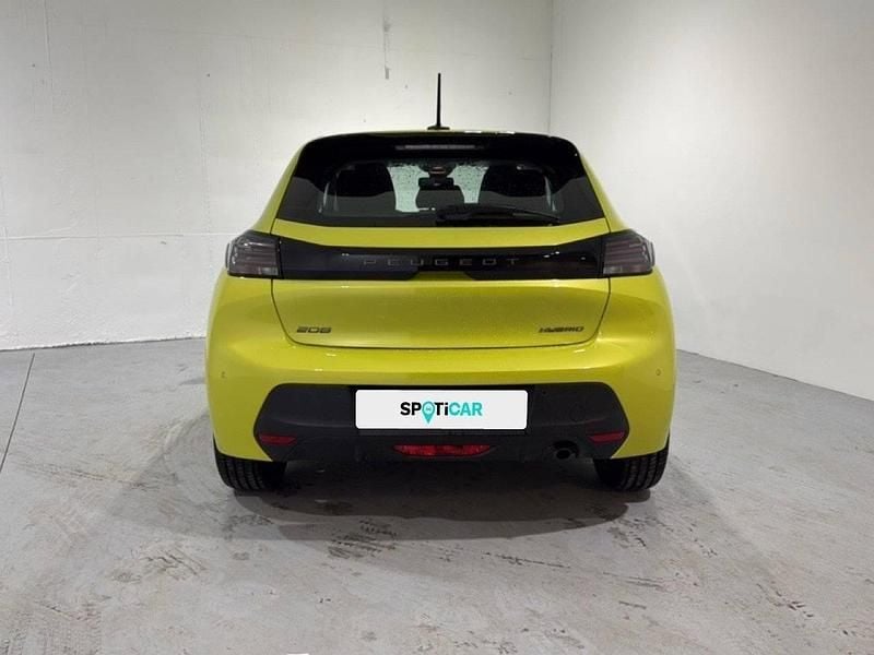 Usado Peugeot 208 Allure 110 CV (80 kW) 2025 Dorado Utilitario
