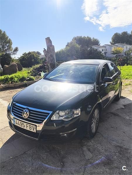 Usado VW Passat Highline 250 CV (183 kW) 2006 Verde Berlina