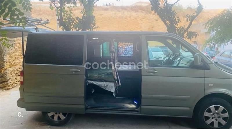 Usado VW Multivan Highline 174 CV (127 kW) 2003 Verde Van