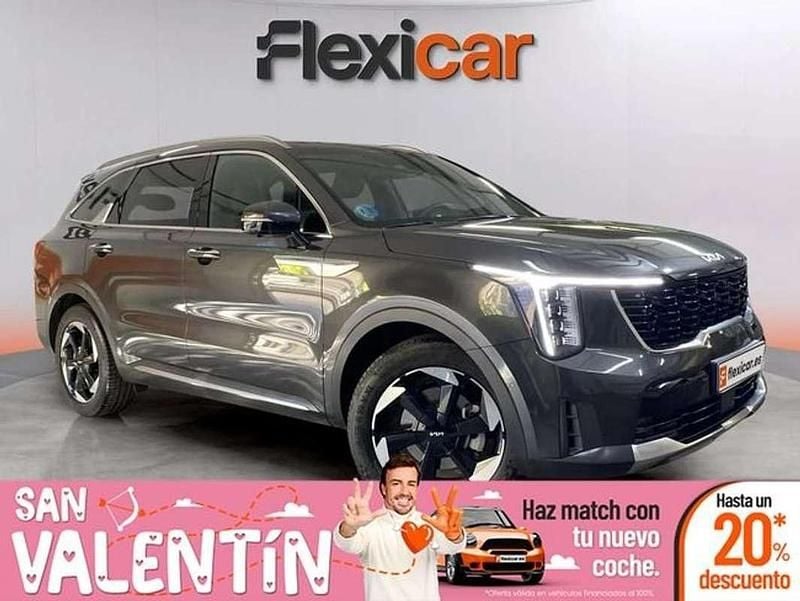 Usado Kia Sorento 232 CV (170 kW) 2024 Gris SUV
