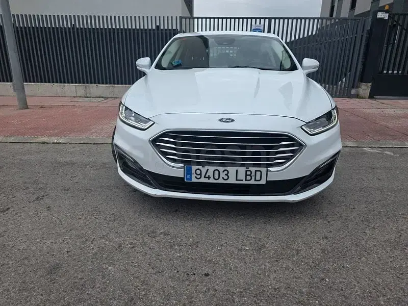 Usado Ford Mondeo Titanium 165 CV (121 kW) 2019 Blanco Berlina