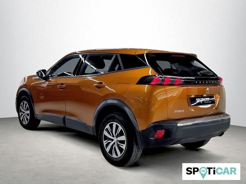 Usado Peugeot 2008 Active 101 CV (74 kW) 2023 Naranja SUV