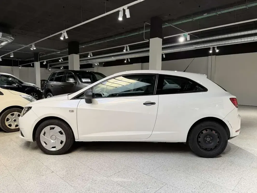 Usado Seat Ibiza SC Reference 69 CV (50 kW) 2012 Blanco Utilitario