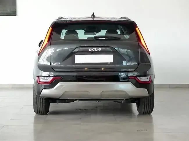 Usado Kia Niro 183 CV (134 kW) 2023 Gris SUV