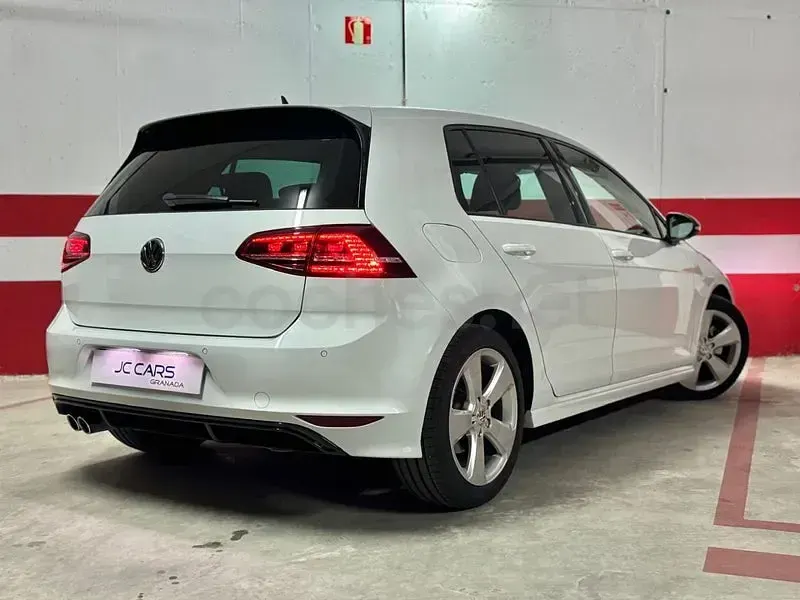 Usado VW Golf VII Sportline 150 CV (110 kW) 2017 Blanco Berlina