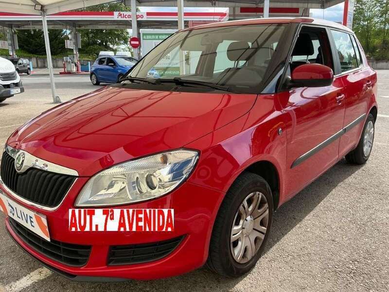 Rojo Usado 2014 Skoda Fabia Active Utilitario | 5500 € (Precio justo) - Imagen 1/4