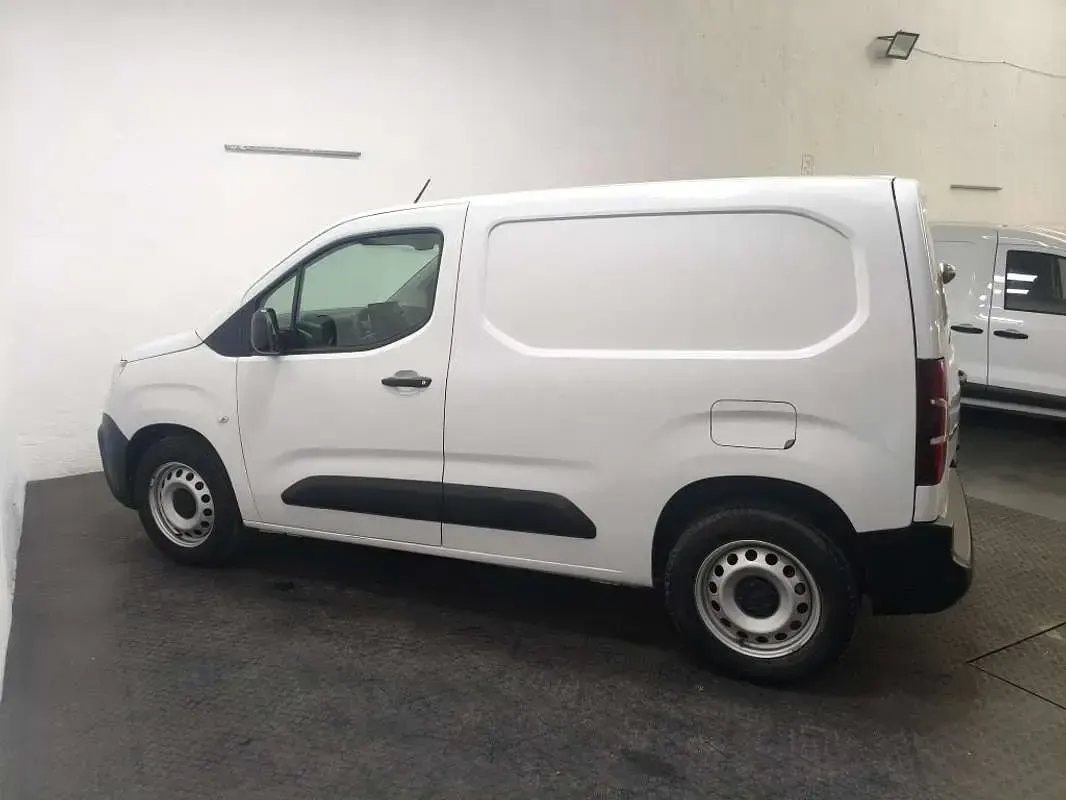 Usado Citroën e-Berlingo 102 CV (75 kW) 2022 Blanco Monovolumen