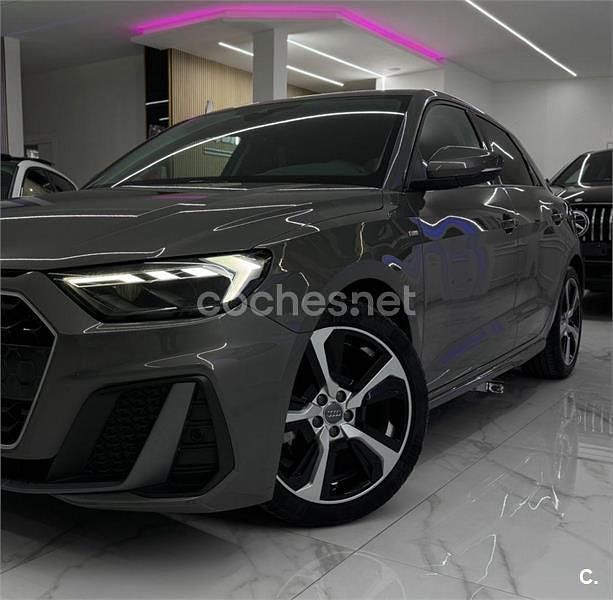 Usado Audi A1 Sportback 116 CV (85 kW) 2020 Gris / plata Utilitario